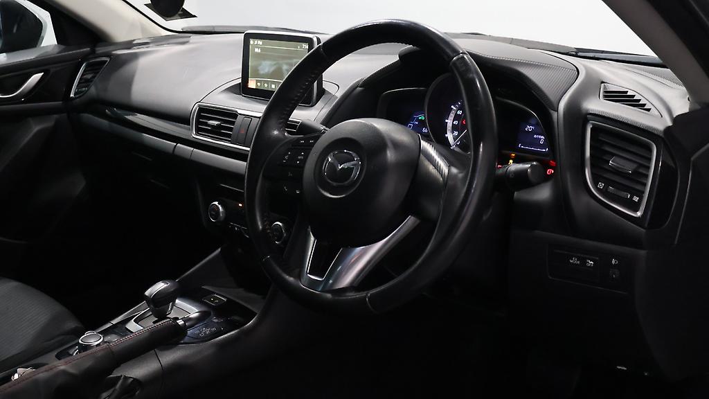 2013 Mazda Axela