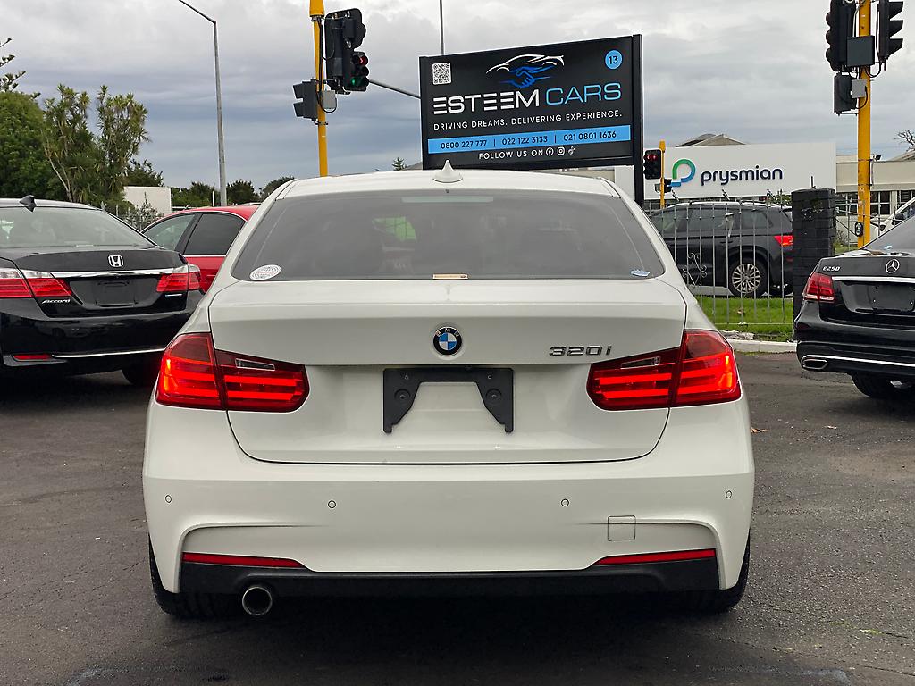 2014 BMW 320i M-sports