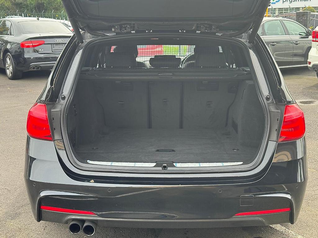 2016 BMW 320i M-sports