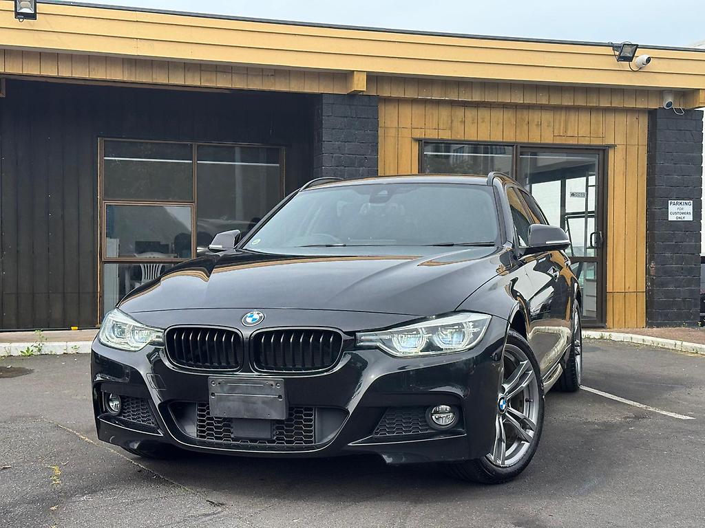 2016 BMW 320i M-sports