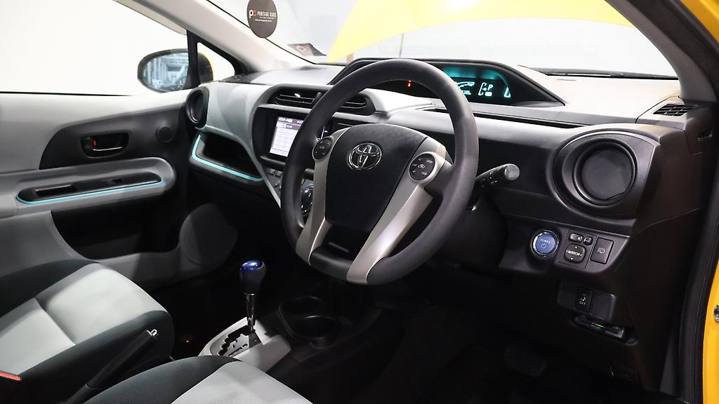 2013 Toyota Aqua