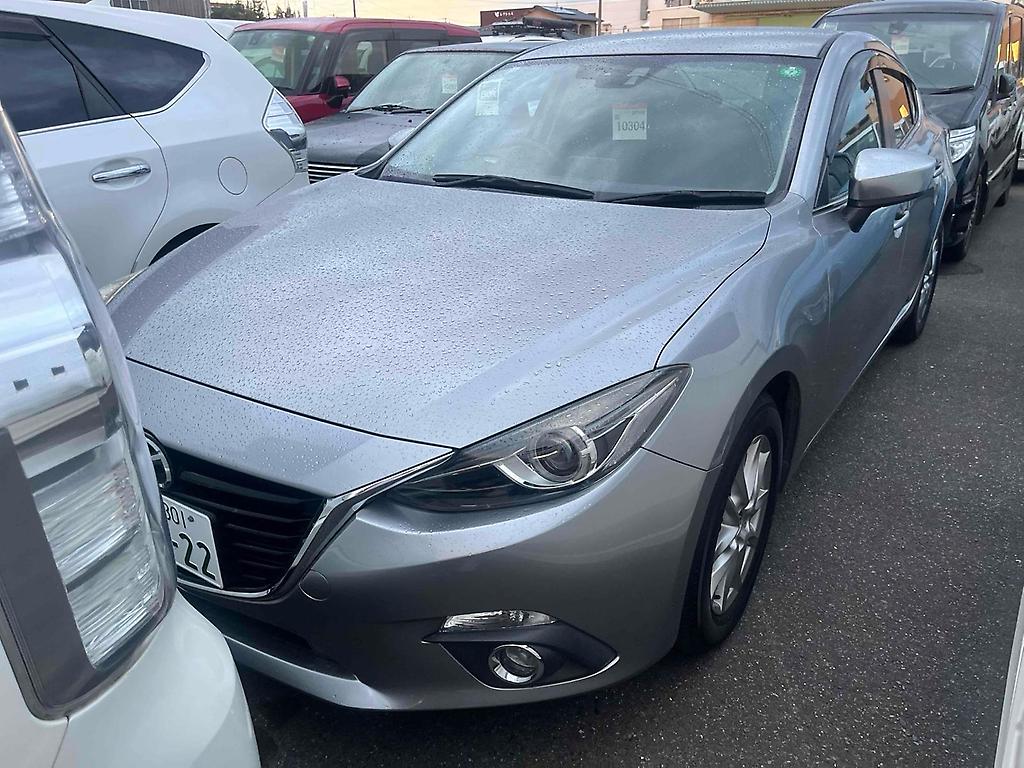 2015 Mazda Axela