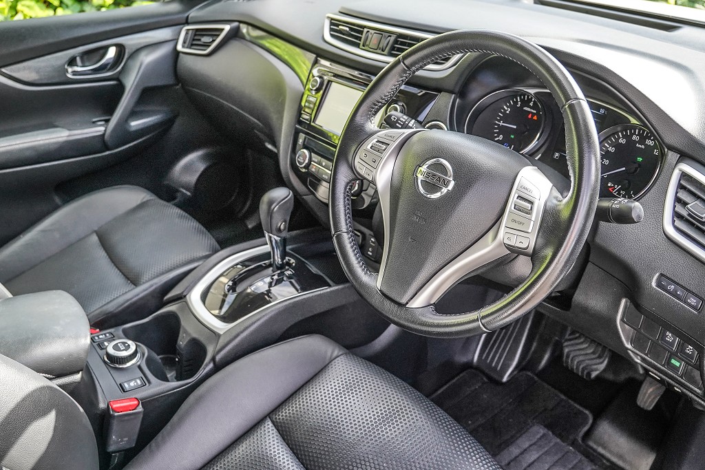 2015 Nissan X-Trail Hybrid
