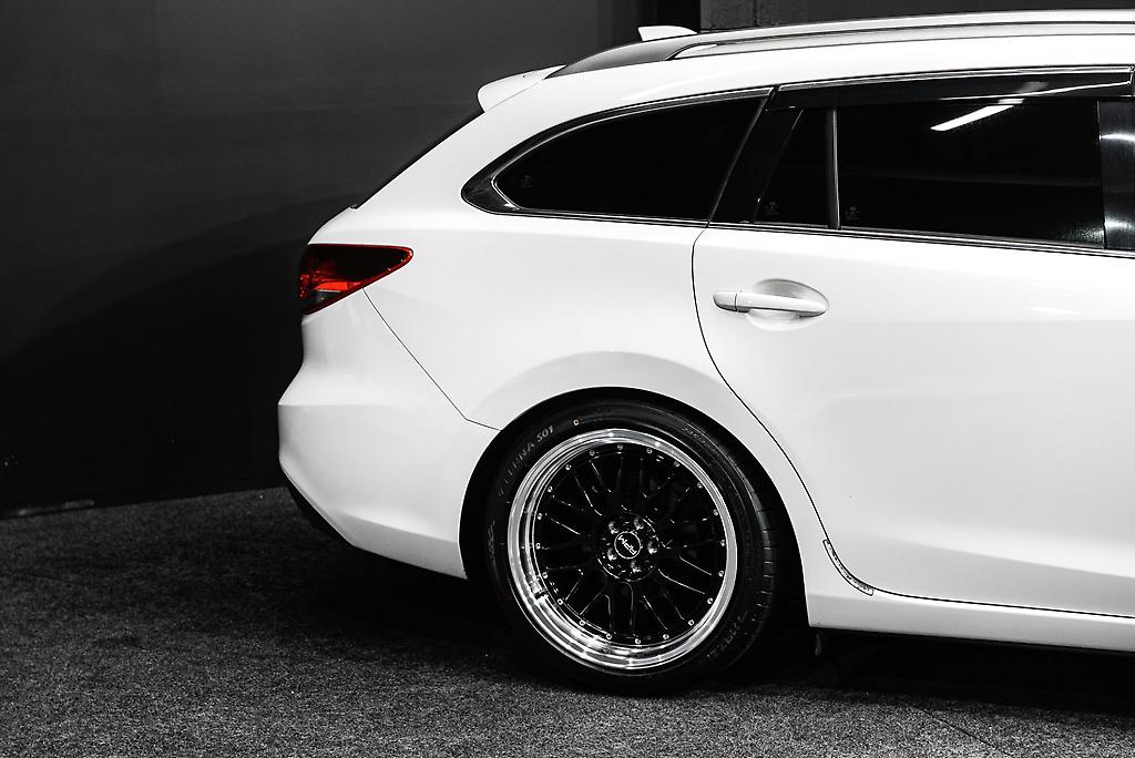 2013 Mazda Atenza