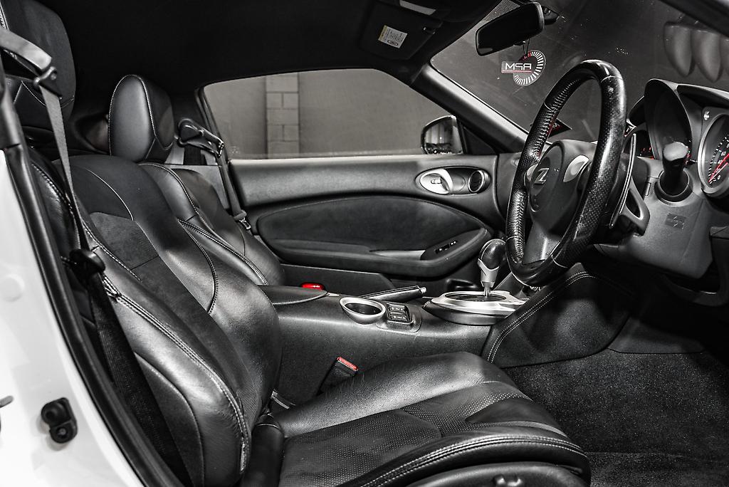 2011 Nissan Fairlady