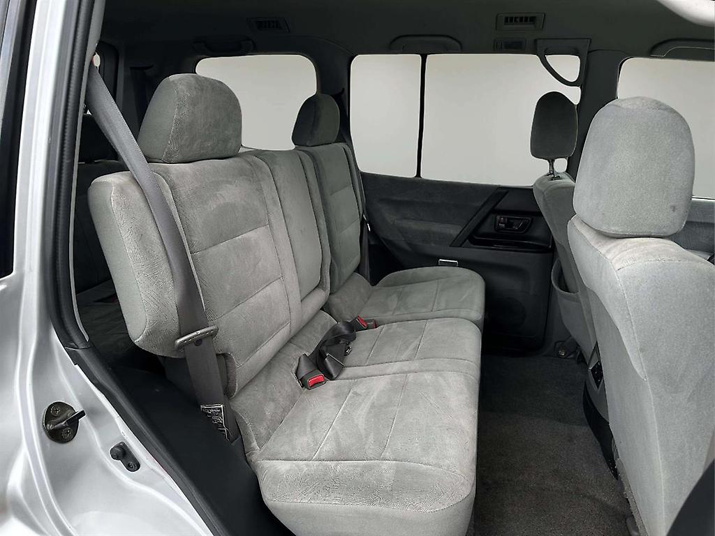 2000 Mitsubishi Pajero