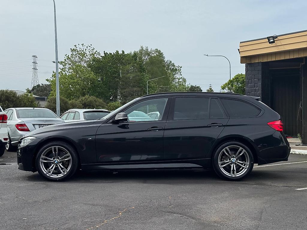 2016 BMW 320i M-sports