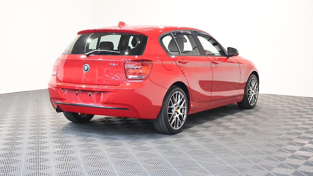 2015 BMW 116i