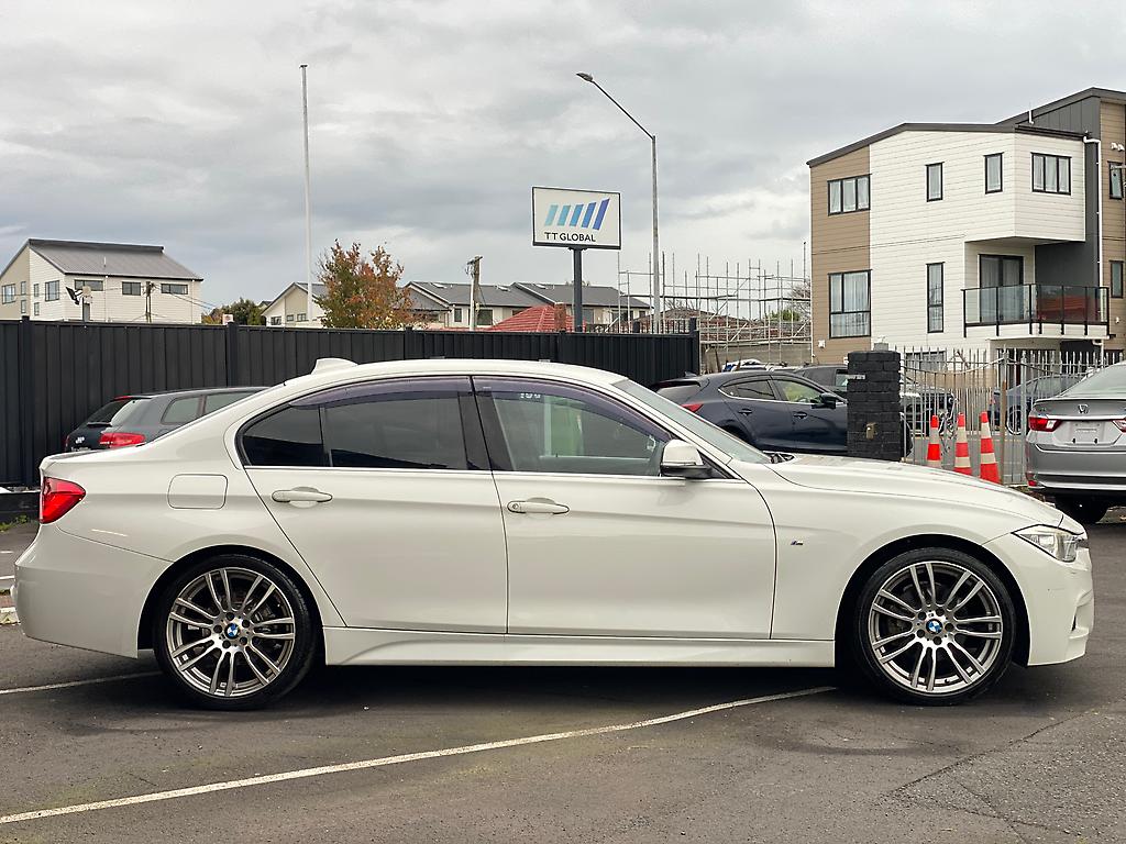2014 BMW 320i M-sports