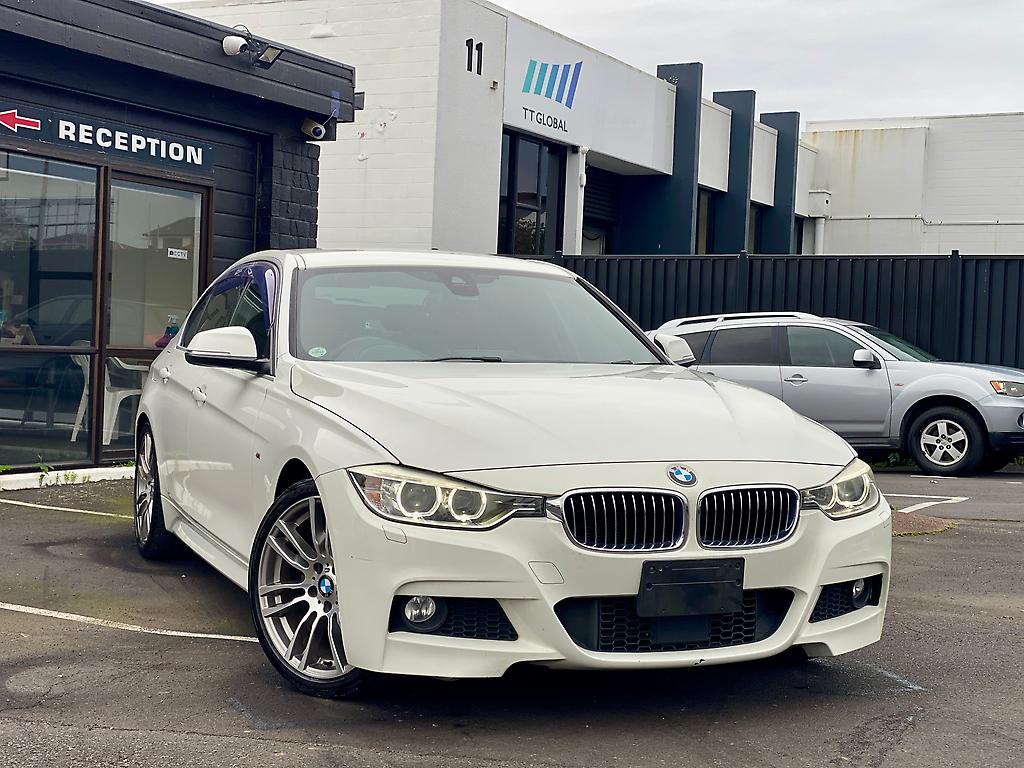 2014 BMW 320i M-sports