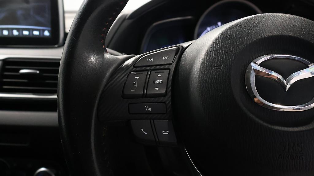 2013 Mazda Axela