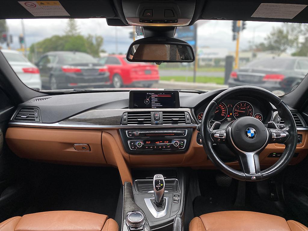 2014 BMW 320i M-sports