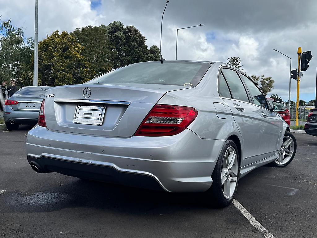 2012 Mercedes-Benz C200