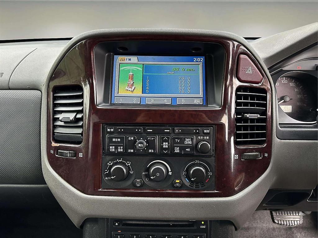 2000 Mitsubishi Pajero