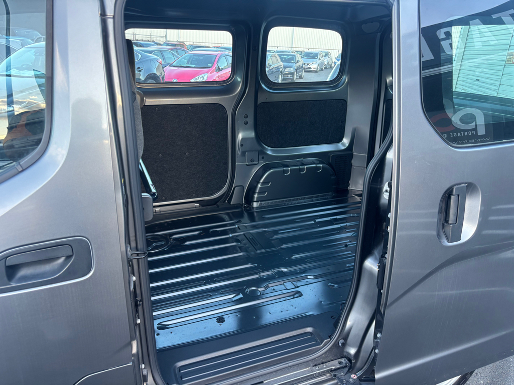 2021 Nissan NV200