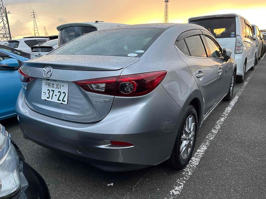 2015 Mazda Axela