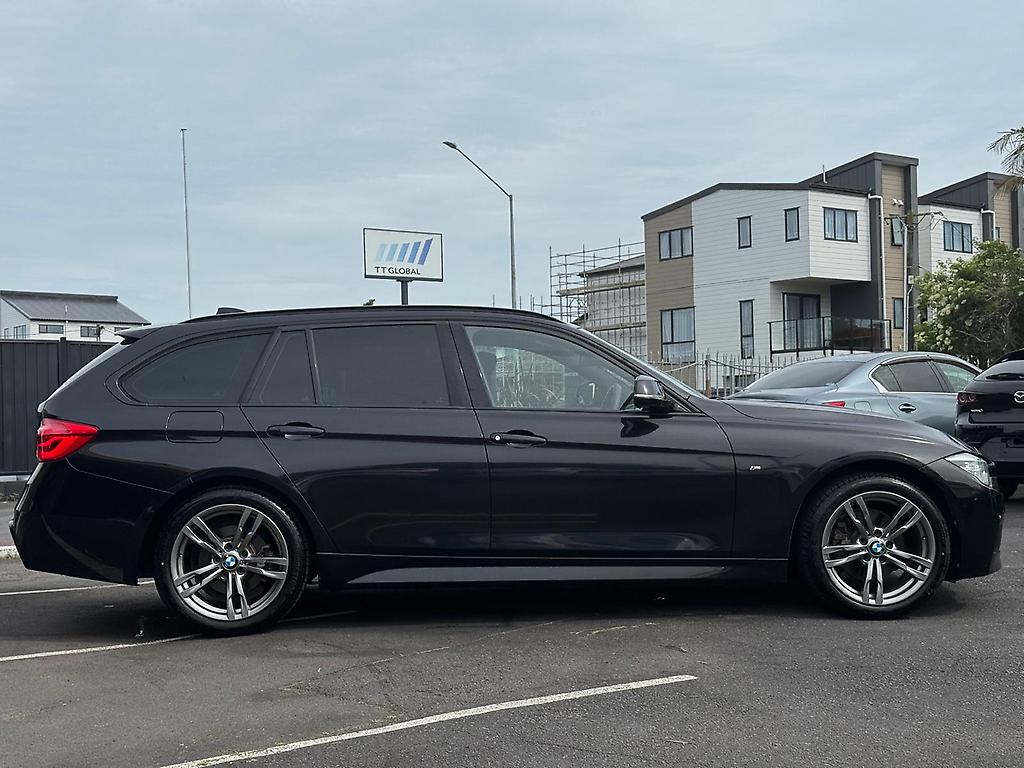 2016 BMW 320i M-sports