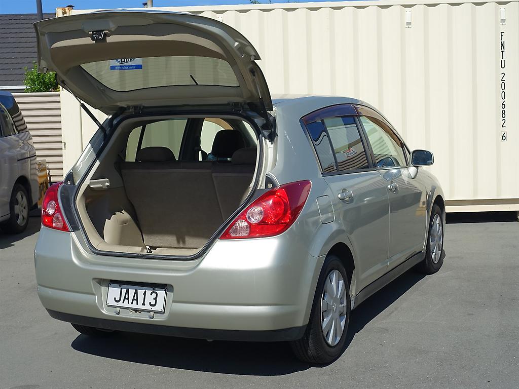 2006 Nissan Tiida
