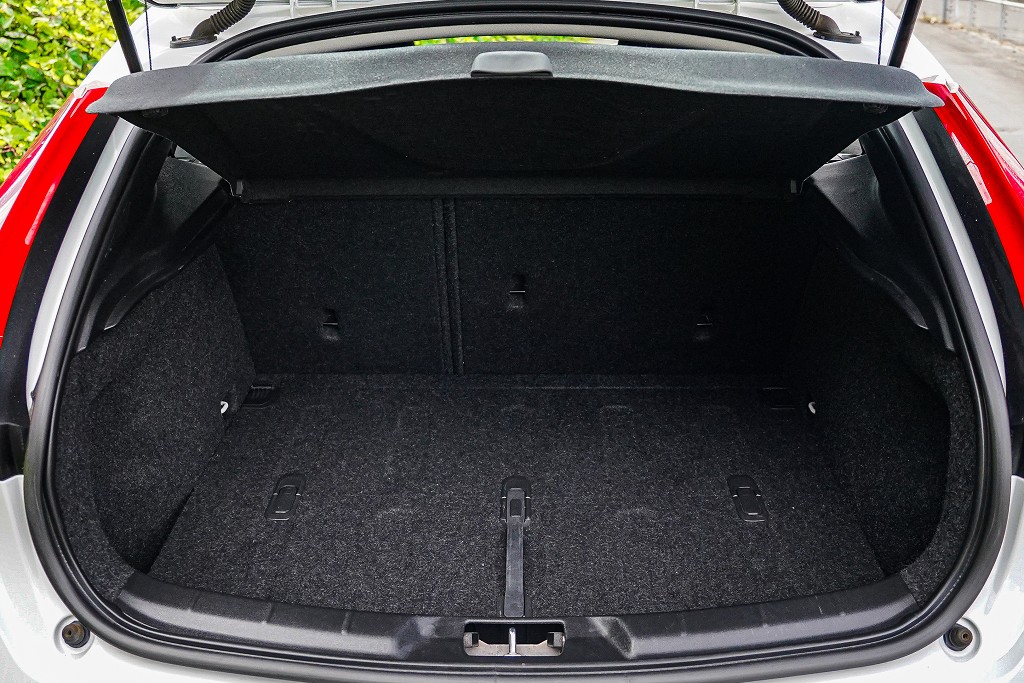 2014 Volvo V40 T4