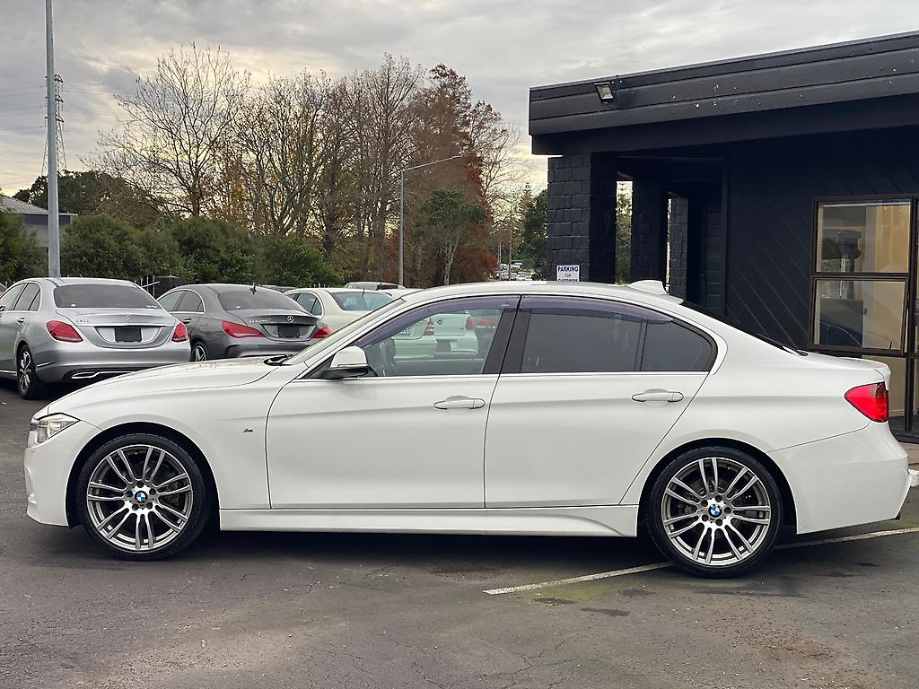 2014 BMW 320i M-sports