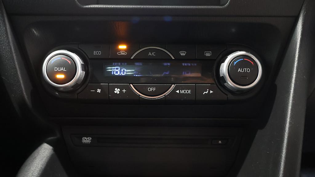 2013 Mazda Axela