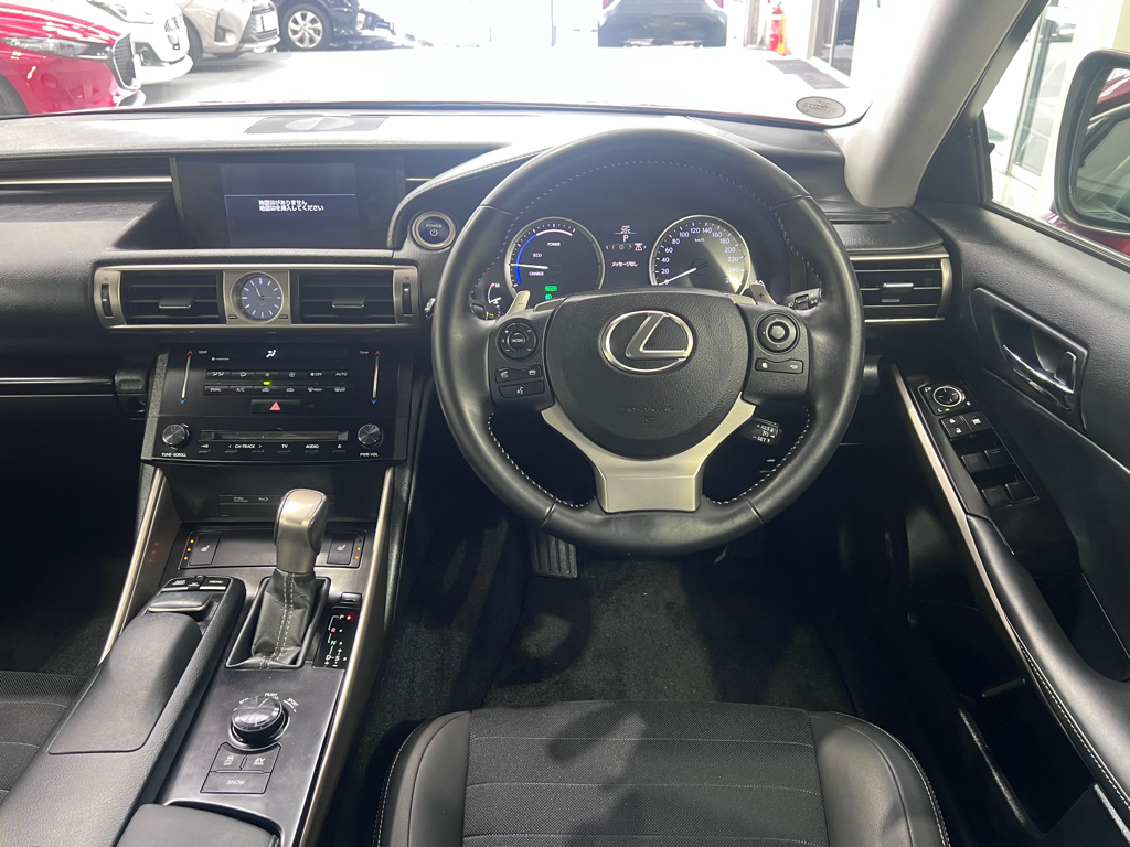 2014 Lexus is300h