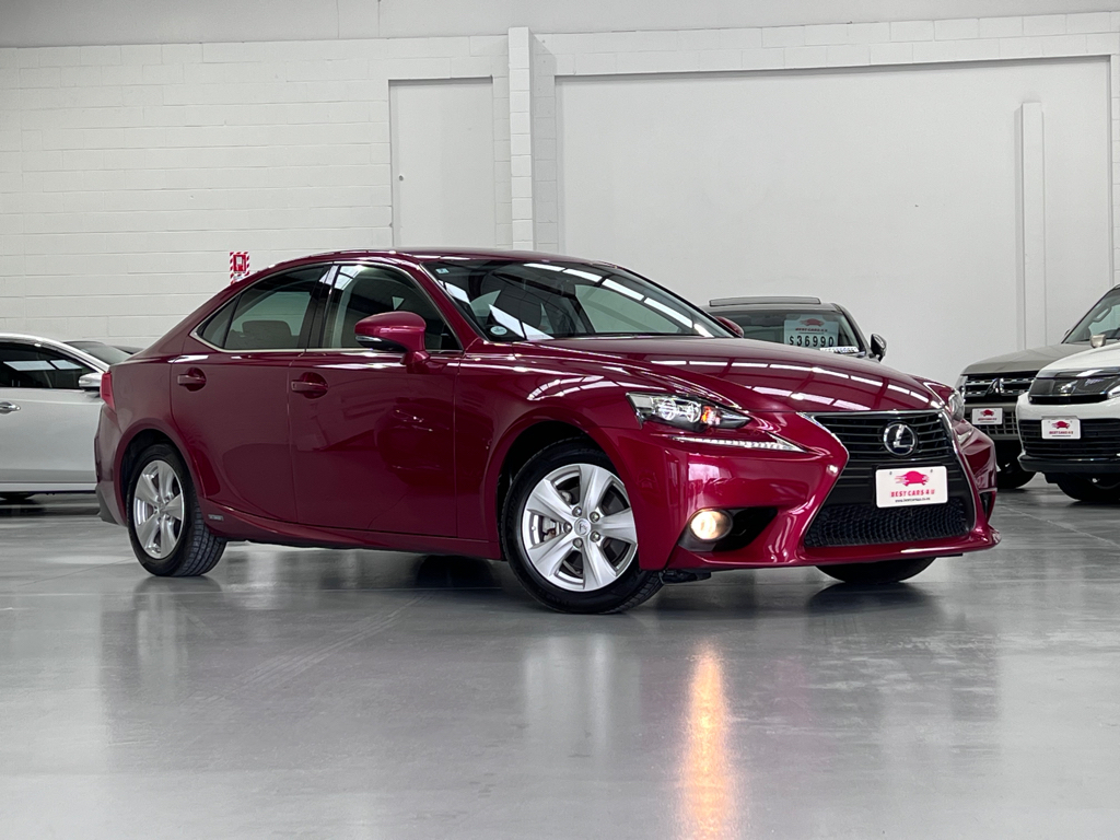 2014 Lexus is300h