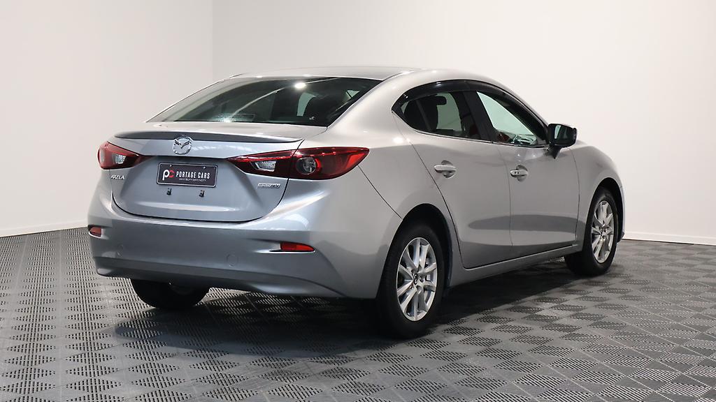 2013 Mazda Axela