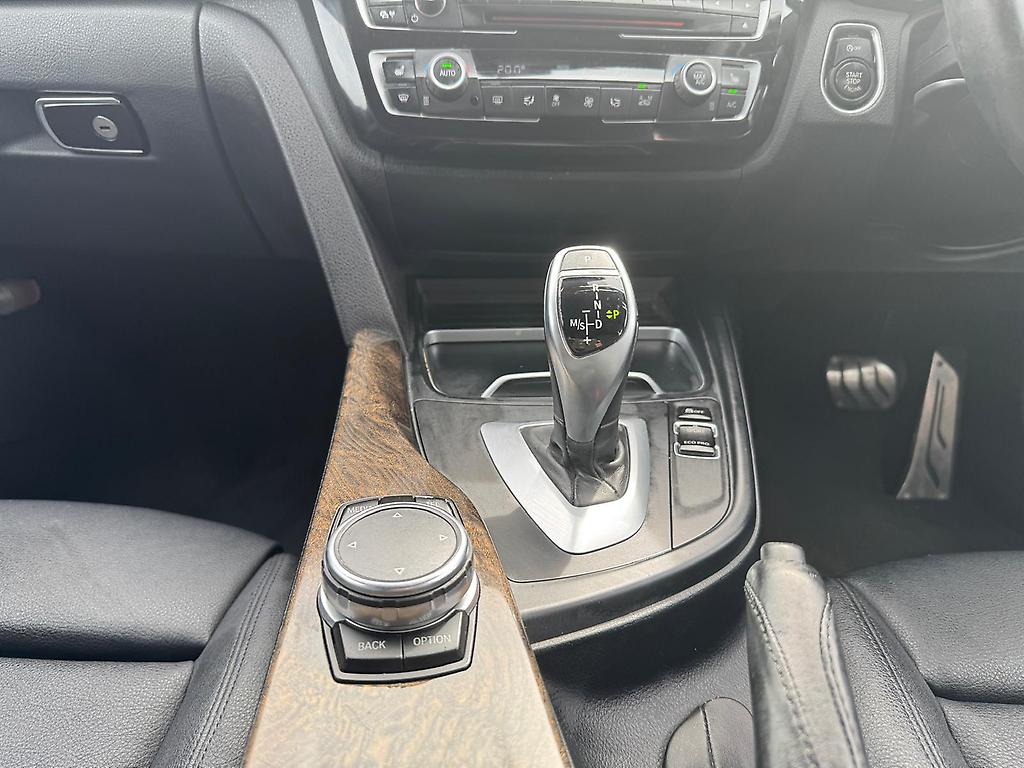 2016 BMW 320i M-sports