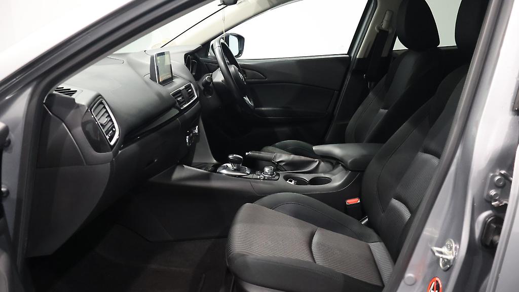 2013 Mazda Axela