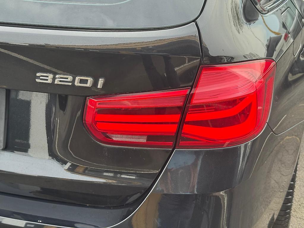 2016 BMW 320i M-sports
