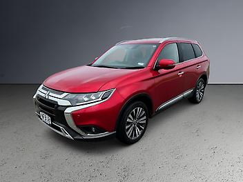 81,000 Km, Station Wagon, 2360 cc, Petrol engine, CVT