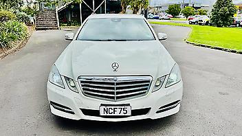 142,594 Km, Sedan, 3490 cc, Petrol engine, Automatic