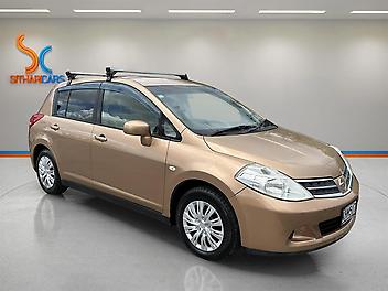 228,783 Km, Hatchback, 1490 cc, Petrol engine, Auto