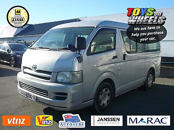 300,000 Km, Van, 2700 cc, Petrol engine, automatic