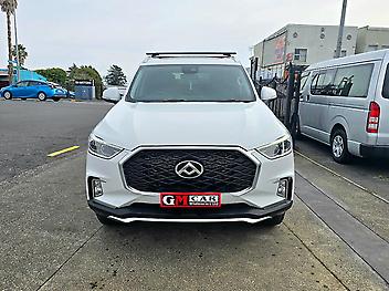 104,715 Km, SUV, 0 cc, Diesel engine, Automatic