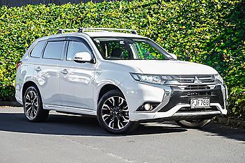 124,199 Km, 4WD, 2000 cc, Hybrid engine, Automatic