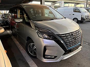 82,000 Km, Coach, 1200 cc, Petrol engine, Automatic