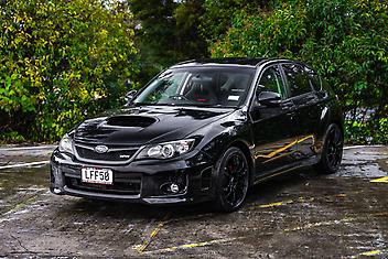 132,000 Km, Hatchback, 2457 cc, Petrol engine, Manual