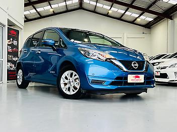 82,597 Km, Hatchback, 1198 cc, Hybrid engine, Automatic