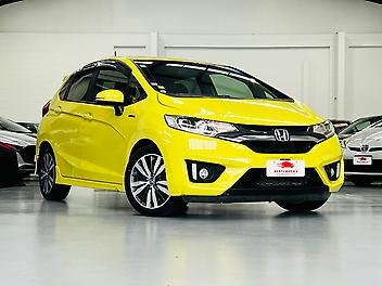 87,652 Km, Hatchback, 1496 cc, Petrol engine, Automatic