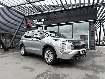 98,996 Km, RV/SUV, 2488135 cc, Petrol engine, Tiptronic, Continuous Variable