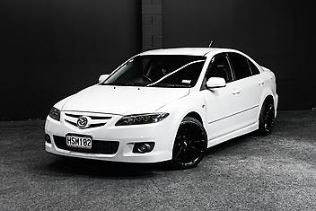 153,000 Km, Sedan, 2260 cc, Petrol engine, Manual