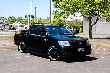 176,000 Km, Ute, 2982 cc, Diesel engine, Manual