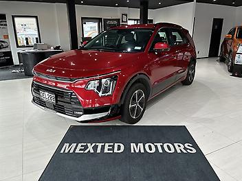 93,000 Km, Station Wagon, 1580 cc, Hybrid (Electricity) engine, Auto