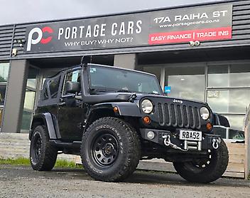 230,805 Km, RV-SUV, 3780 cc, Petrol engine, Automatic