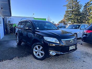 98,900 Km, Station Wagon, 2360 cc, Petrol engine, Automatic