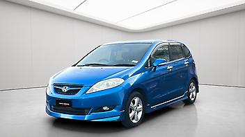 231,800 Km, Station Wagon, 1990 cc, Petrol engine, Automatic