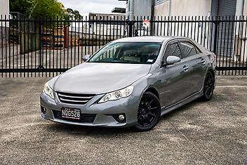 143,000 Km, Sedan, 2490 cc, Petrol engine, Automatic