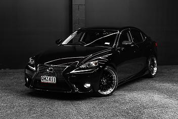 99,000 Km, Sedan, 2499 cc, Petrol engine, Tiptronic